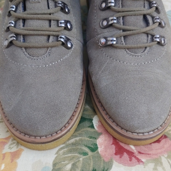 Urban Outfitters Women's Gum Sole Hiker Style Suede Boots Grey & Blue size 8.5 - Picture 7 of 17